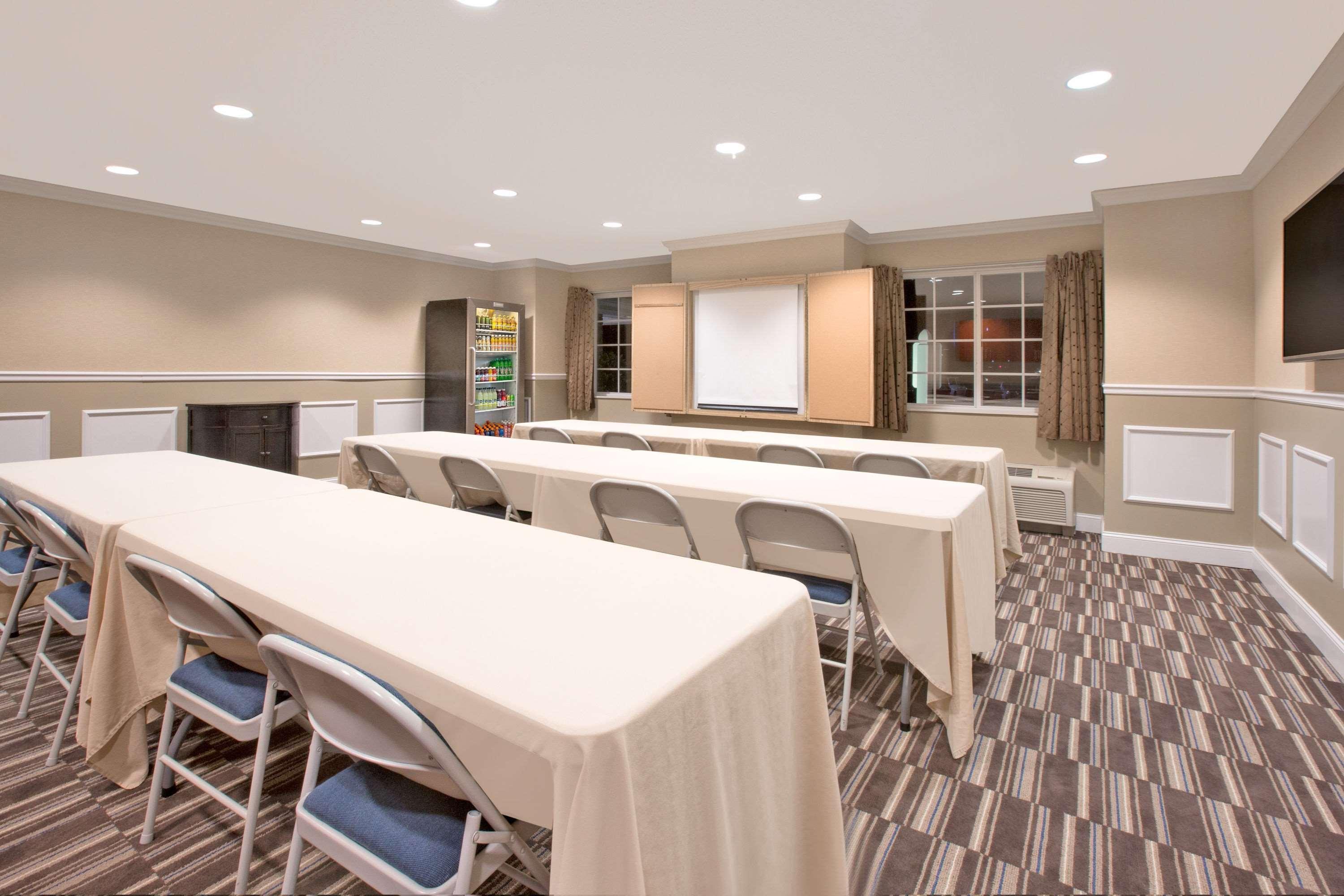 Microtel Inn & Suites By Wyndham Gardendale Luaran gambar